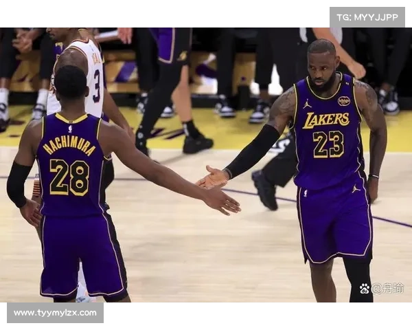 NBA一夜|詹姆斯本周复出 战雄鹿库里轮休 约基奇现役最佳 NBA一夜|詹姆斯本周复出 战雄鹿库里轮休 约基奇现役最佳
